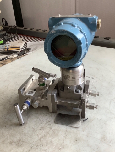 ROSEMOUNT 3051S 1CD4A2A12A1AB7K5L2L4M5 DRUCKSENDER C30403-1210 VERTEILER