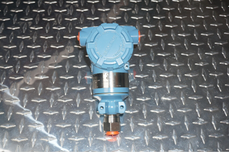 EMERSON ROSEMOUNT 3051TG3A2B21AB4E5 DRUCKSENDER 3051 TG3