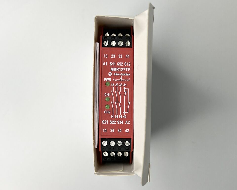 Allen-Bradley 440R-N2332 Sicherheitsrelais MSR127TP Minotaur, 24V AC/DC, 3NO 1NC, C