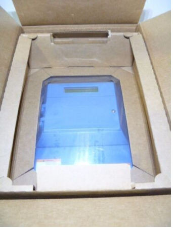 Neuer Rosemount 8712ESR2A1N0M4Q4 HART 12–42 VDC Display-Transmitter 2013