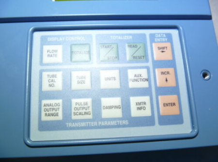 Neuer Rosemount 8712ESR2A1N0M4Q4 HART 12–42 VDC Display-Transmitter 2013