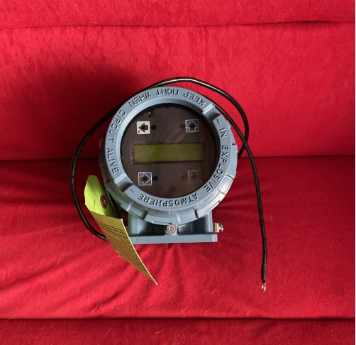 Neuer Emerson Rosemount 8732E Durchflusstransmitter 8732EMT1A1M4 HART