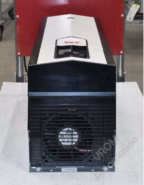 Neuer ABB Frequenzumrichter ACS800-04-0170-3+P901