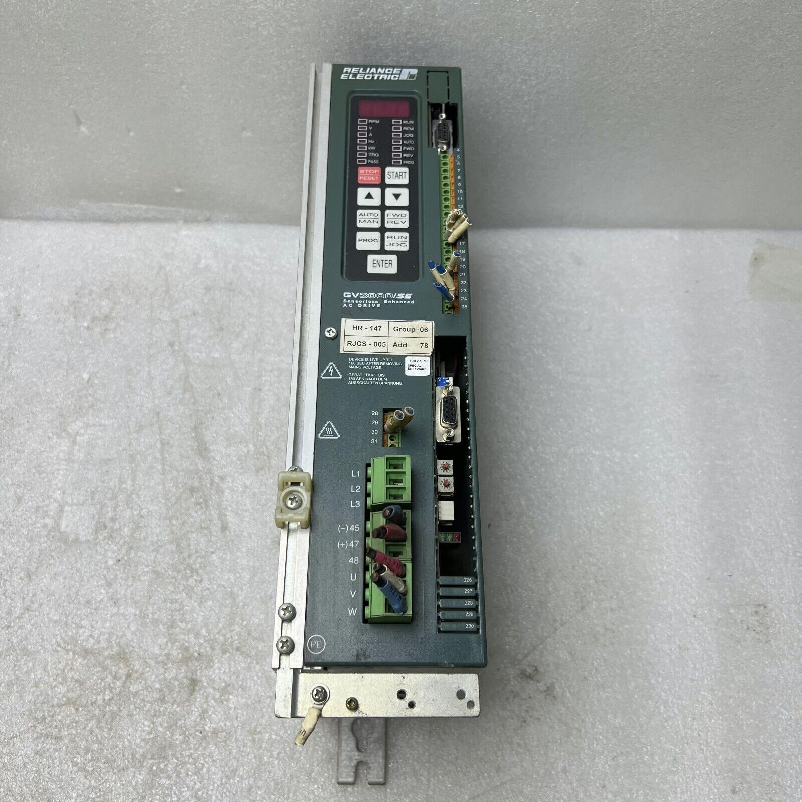 RELIANCE GV3000E-AC004-AA-DBU Servoantrieb 896.02.11B 790.46.00 3-monatige Garantie