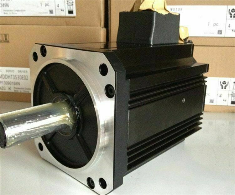 Neuer Panasonic MDMF302L1G6M MINES A6 3KW AC-Servomotor