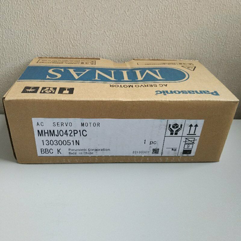 Neuer Panasonic MHMJ042P1C 200V 0,4 kW AC-Servomotor, beschleunigter Versand