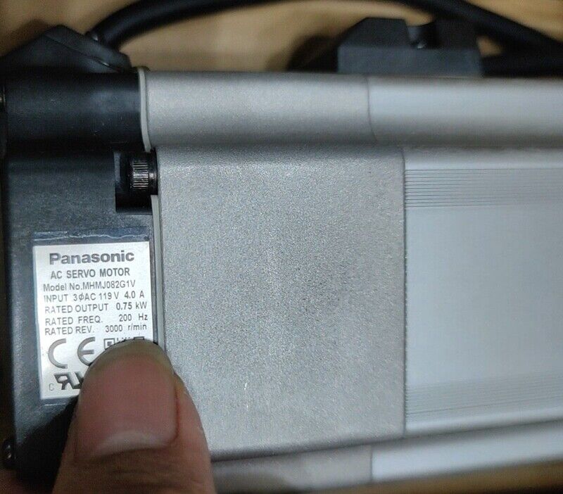 Neuer PANASONIC MHMJ082G1V 0,75kW 3000U/min AC-Servomotor