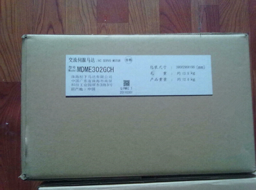 Neuer Panasonic MDME302GCH 3 kW AC-Servomotor mit Öldichtung, Wellennut