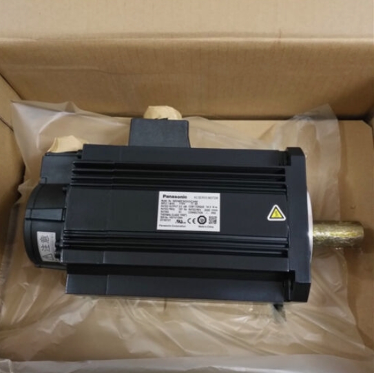 Panasonic MDME302GCHM Neuer 3 kW MINAS A5 AC-Servomotor, beschleunigter Versand ​
