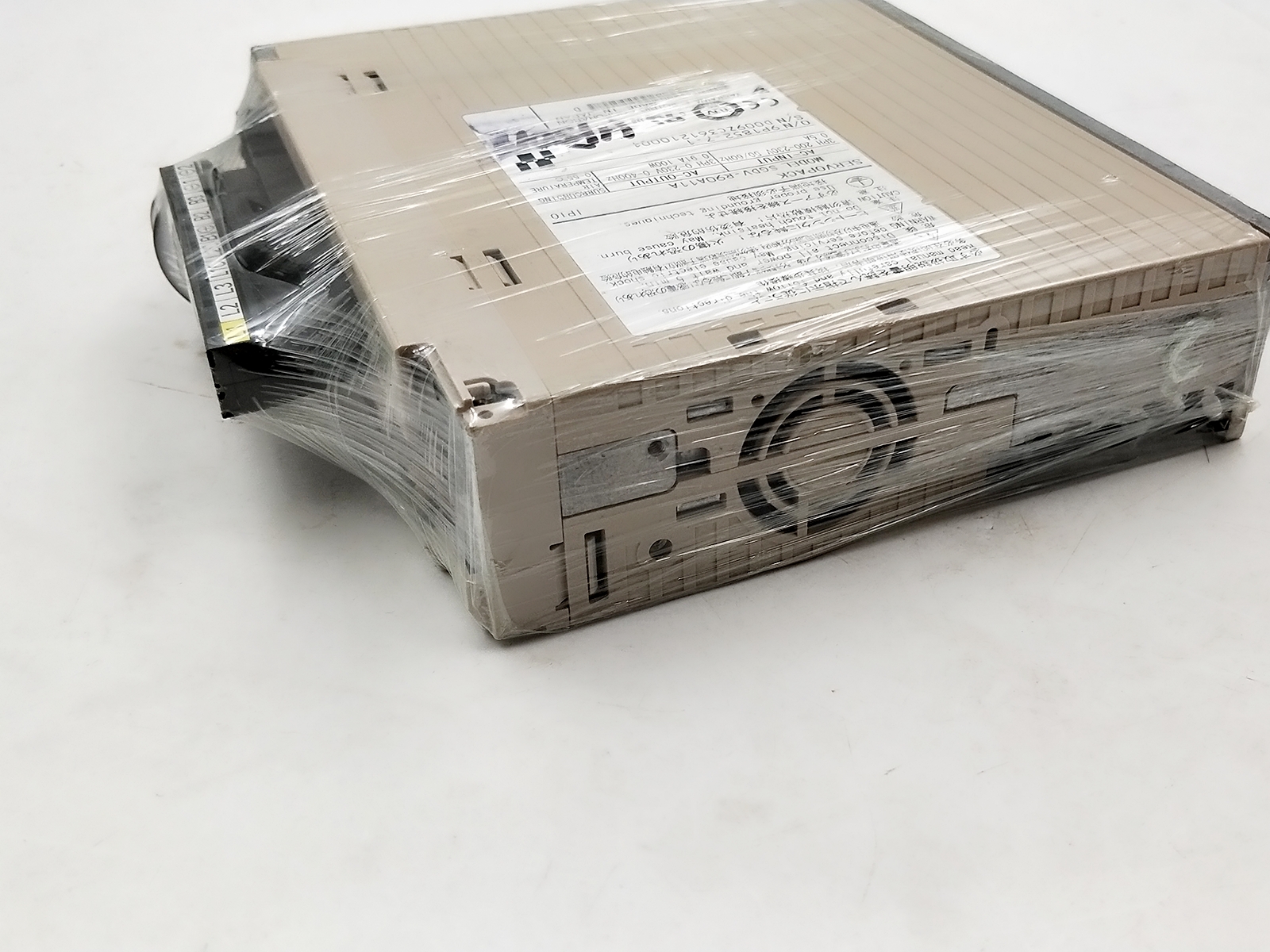 YASKAWA SERVO-ANTRIEB SGDV-R90A11A SGDVR90A11A GEBRAUCHTE BEDINGUNG