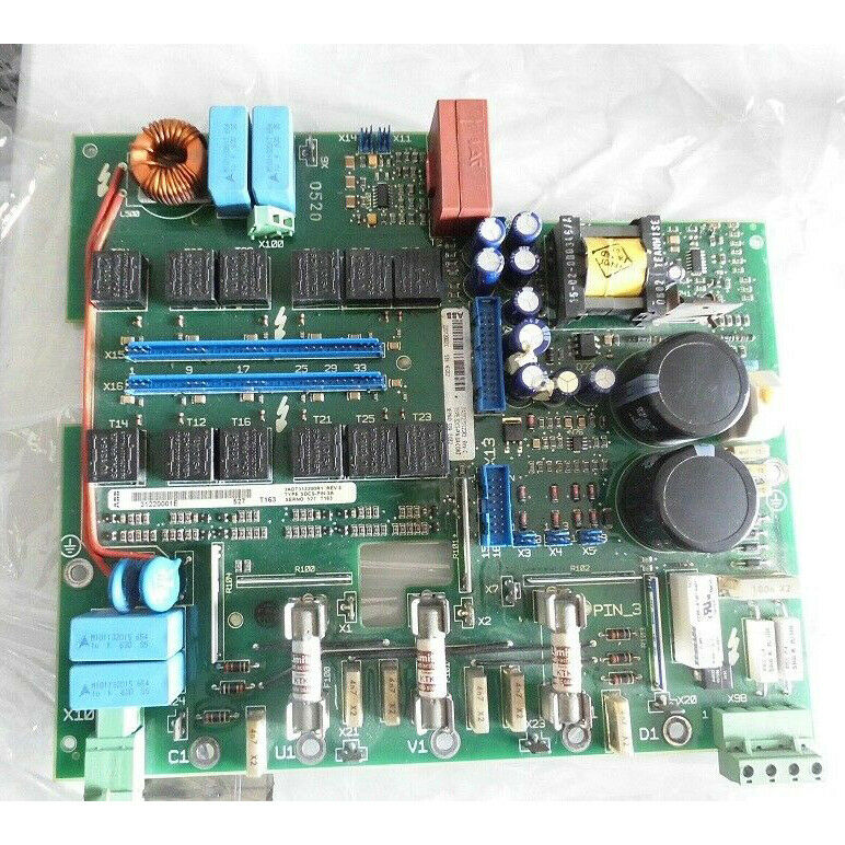 Ein gebrauchter ABB DCS400 SDCS-PIN-3A PLC SDCS-PIN-3A Spot Stock