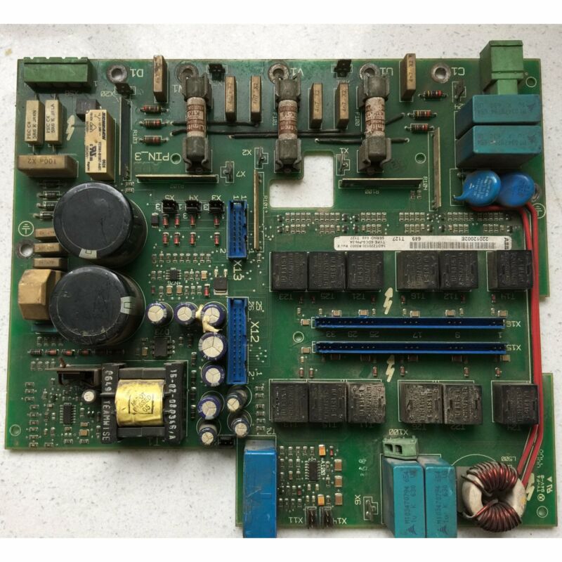 Ein gebrauchter ABB DCS400 SDCS-PIN-3A PLC SDCS-PIN-3A Spot Stock