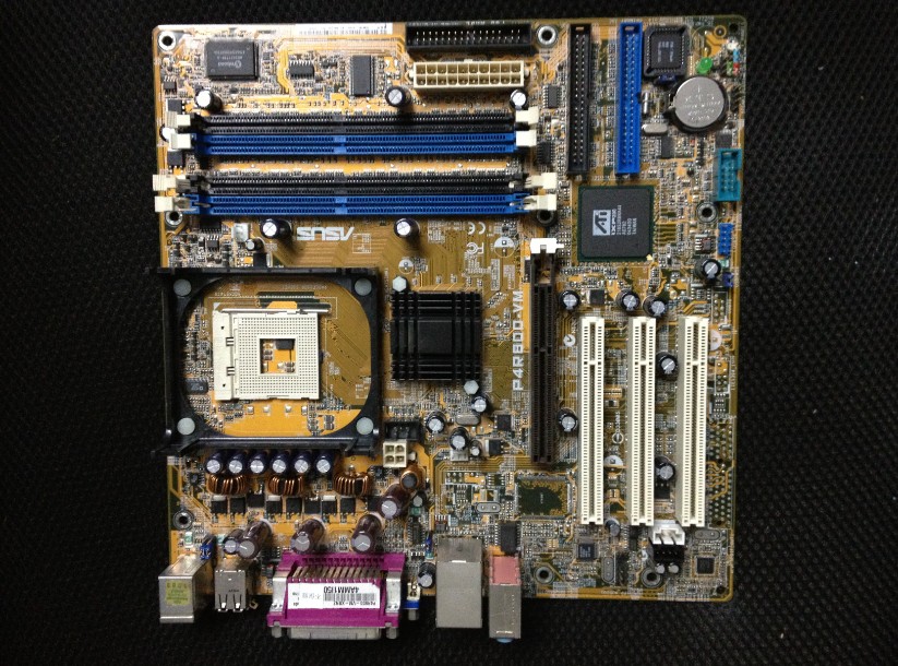 Asus P4R800-VM 478 Motherboard mit ATI9100 Grafikkarte IO