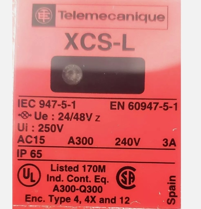 Telemecanique XCS-L565B2 Sicherheitsverriegelungs-Endschalter AC15 240V 3A XCS-L