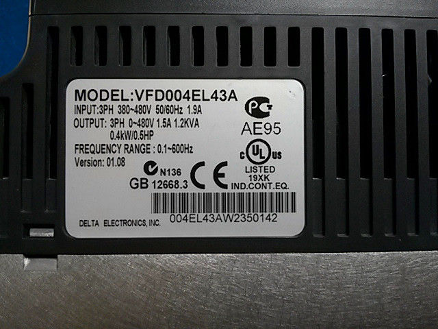 VFD004EL43A DELTA VFD Inverter Frequenzumrichter 400 W 0,5 PS 3 PHASE 380 V