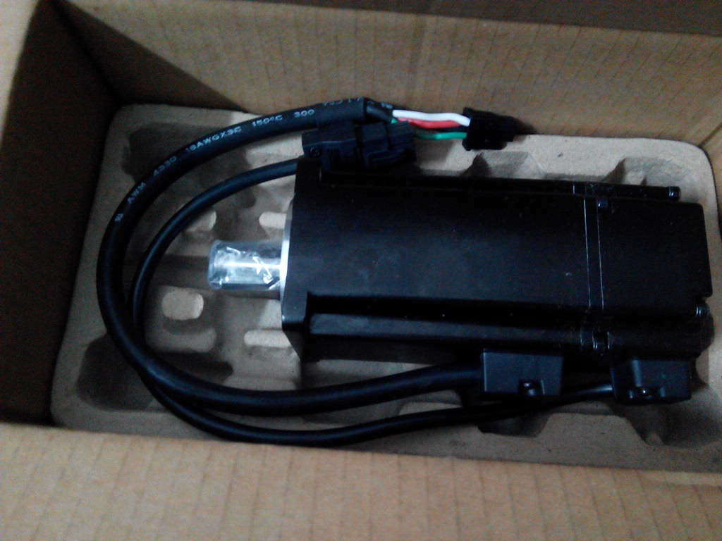 ECMA-CA0604SS + ASD-A2-0421-LDELTA Bremse Absolutgeber AC-Servomotor-Treiber-Kits 0,4 kW 3000 U / min 1,27 Nm 60 mm