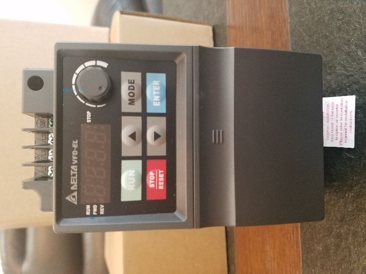 VFD007EL43A DELTA VFD Inverter Frequenzumrichter 750W 1HP 3PHASE 380V