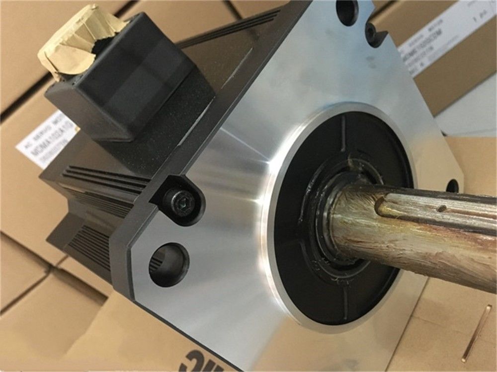 PANASONIC 2000W 200V AC Servomotor MHME202GCHM