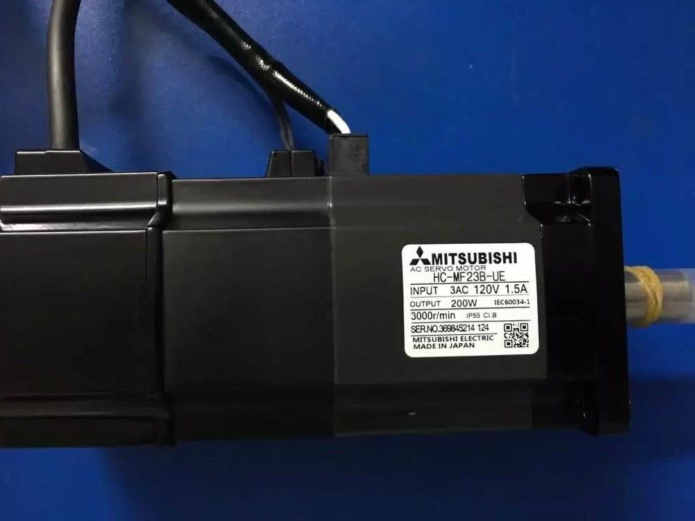 Brandneu Mitsubishi Servomotor HC-MF23B-UE im Karton HCMF23BUE