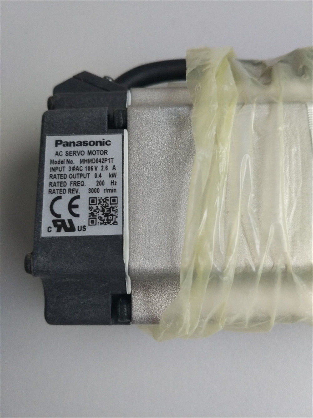 NEUER PANASONIC AC-Servomotor MHMD042P1T im Karton