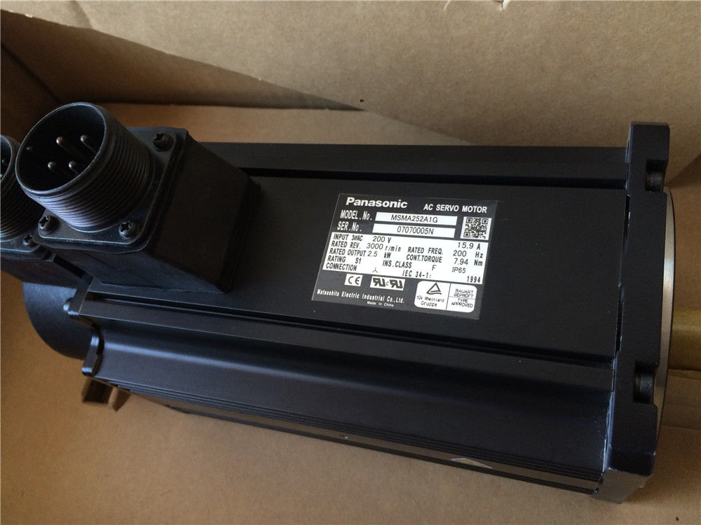 NEUER PANASONIC AC-Servomotor MSMA252A1G im Karton