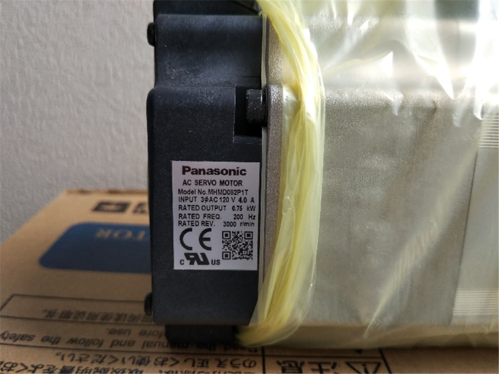 PANASONIC MINAS A4 SERIE 750 W, 2,4 NM AC-Servomotor MHMD082P1T