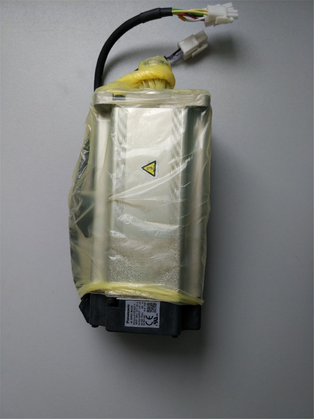 PANASONIC MINAS A4 SERIE 750 W, 2,4 NM AC-Servomotor MHMD082P1T