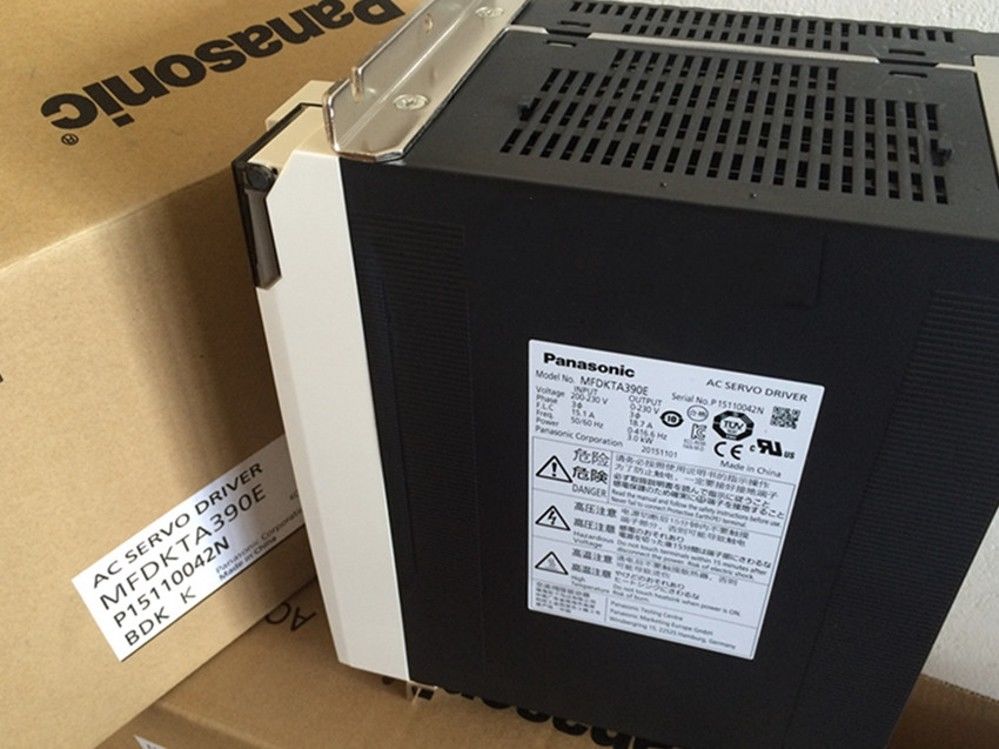 Neu Original PANASONIC AC Servoantrieb MFDKTA390E im Karton