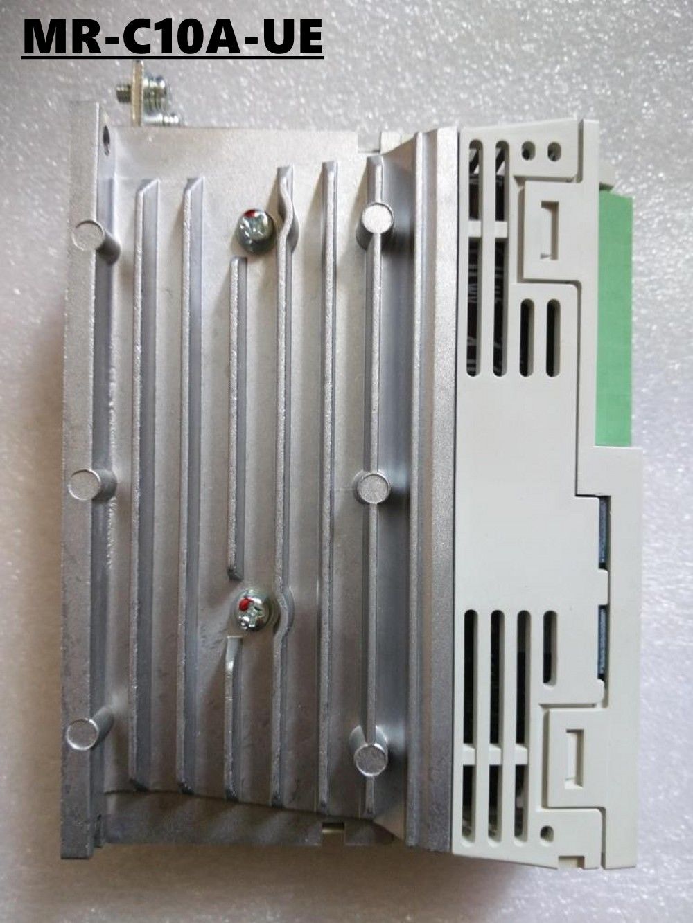 neuer Mitsubishi Servoantrieb MR-C10A-UE im Karton MRC10AUE