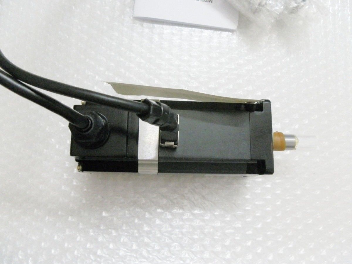 Brandneuer MITSUBISHI SERVOMOTOR HC-KFS43-S51 in Box HCKFS43S51