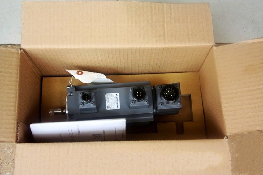 neuer Mitsubishi SERVOMOTOR HA-FF33CB-UE 300W KEY CAN-CON BRK CE/UL