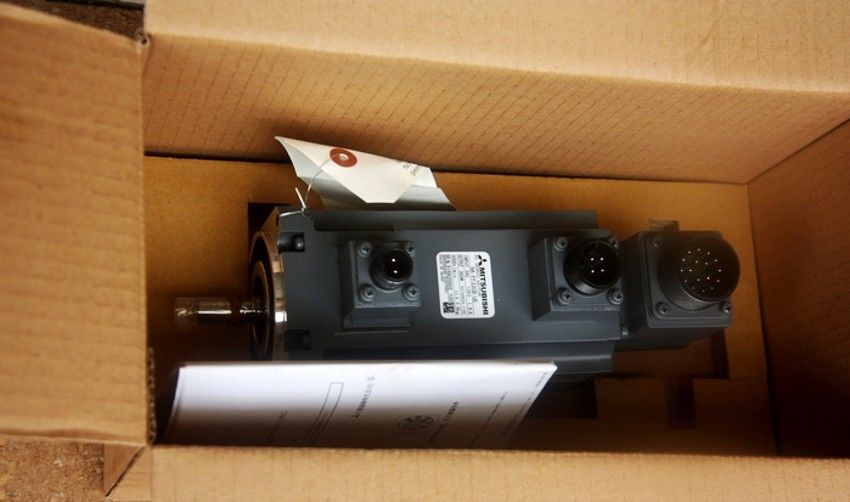 neuer Mitsubishi SERVOMOTOR HA-FF33CB-UE 300W KEY CAN-CON BRK CE/UL