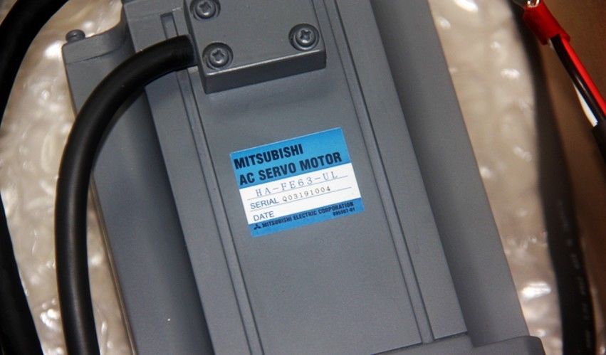 Original neuer Mitsubishi Servomotor HA-FE63-UL im Karton HAFE63UL