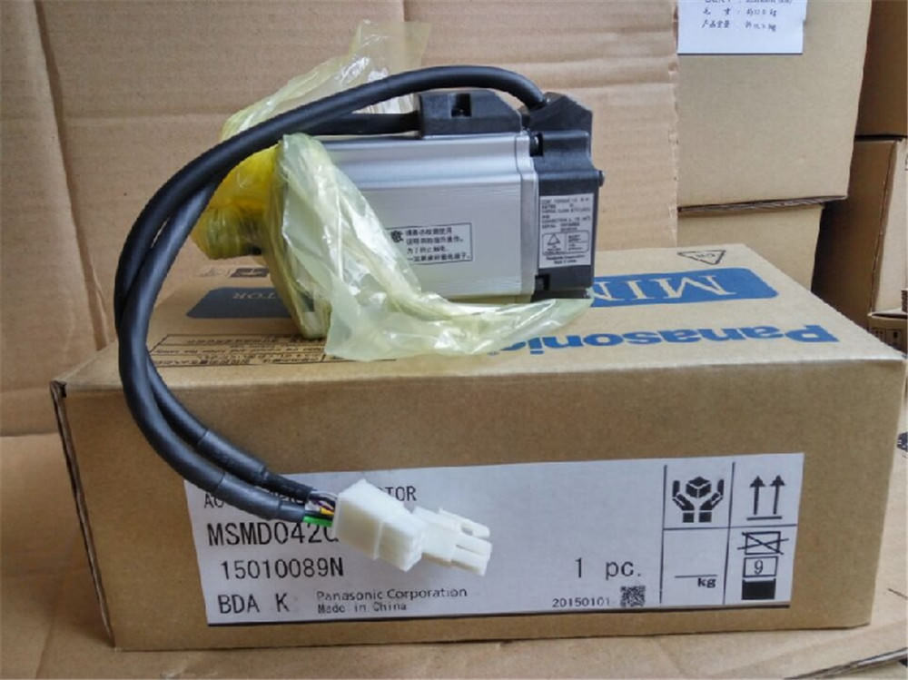 NEUER PANASONIC AC-Servomotor MSMD042G1U im Karton