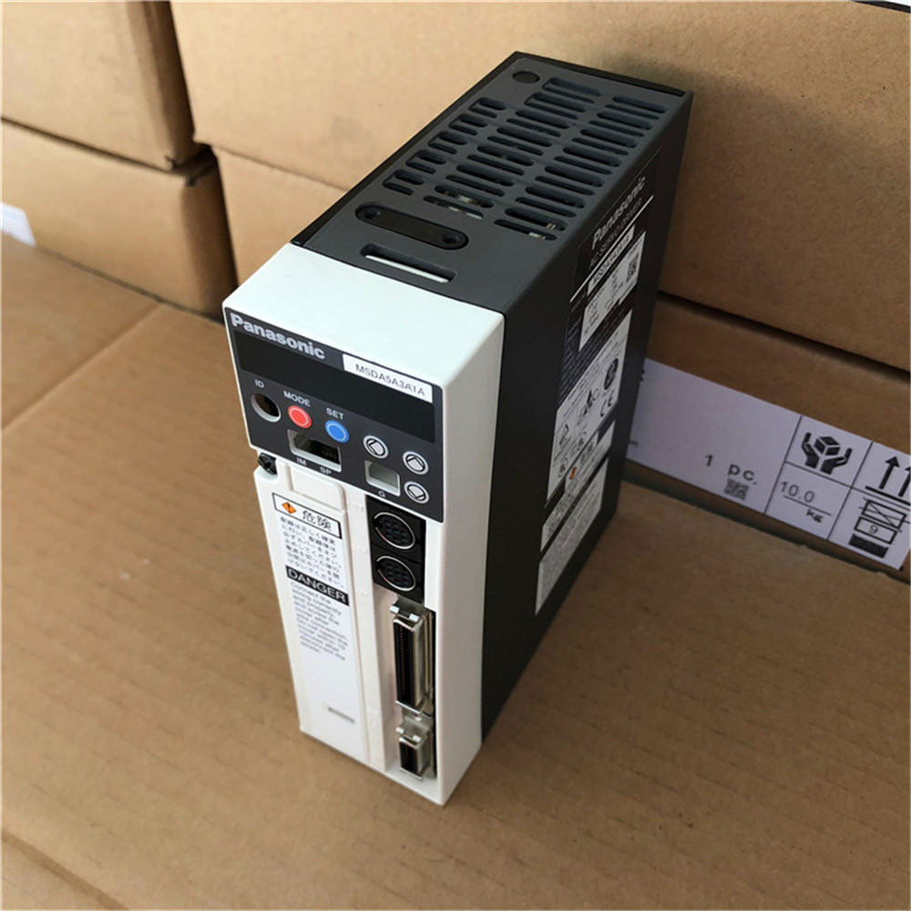 Neuer PANASONIC MINAS A-SERIES 50W AC-Servoantrieb MSDA5A3A1
