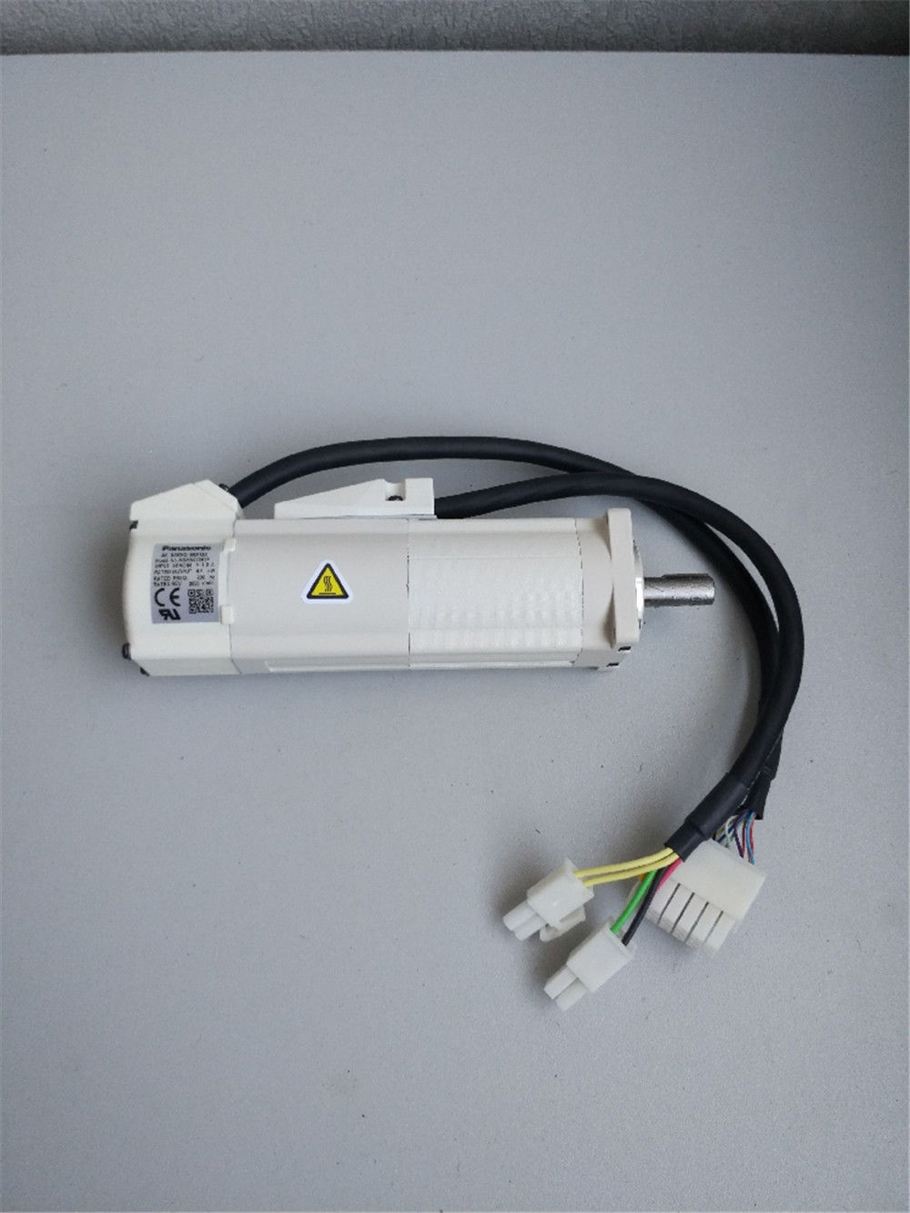 NEU PANASONIC Servomotor MSMA012A1F im Karton