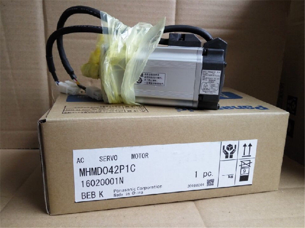 NEUER PANASONIC AC-Servomotor MHMD042P1C im Karton