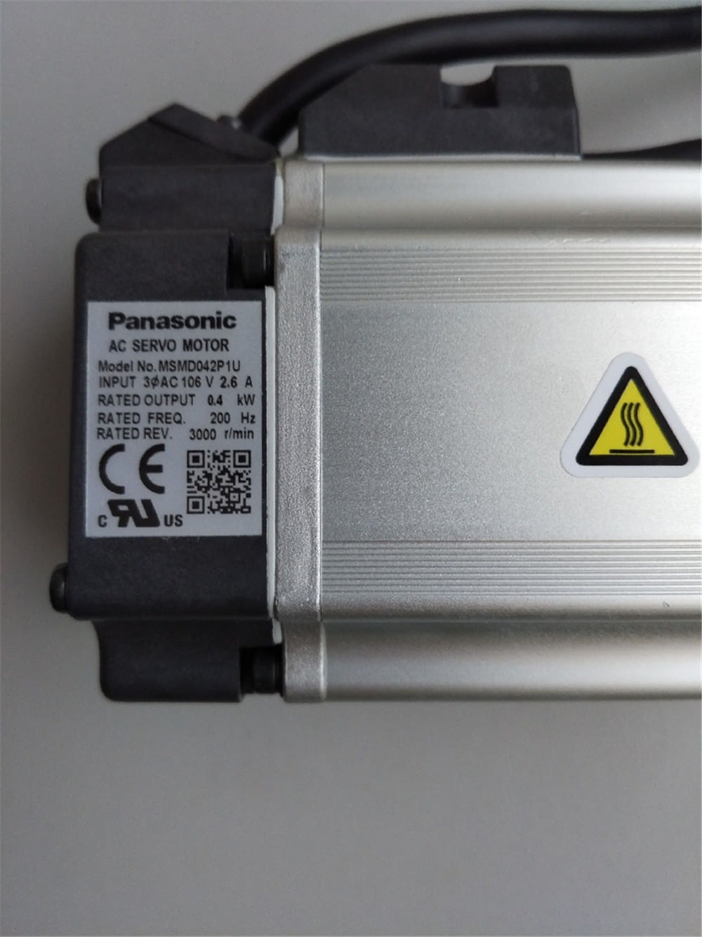 NEUER PANASONIC AC-Servomotor MSMD042P1U im Karton
