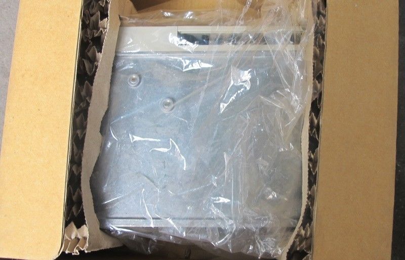 NEW&ORIGINAL AC SERVO DRIVER R88D-UA04V