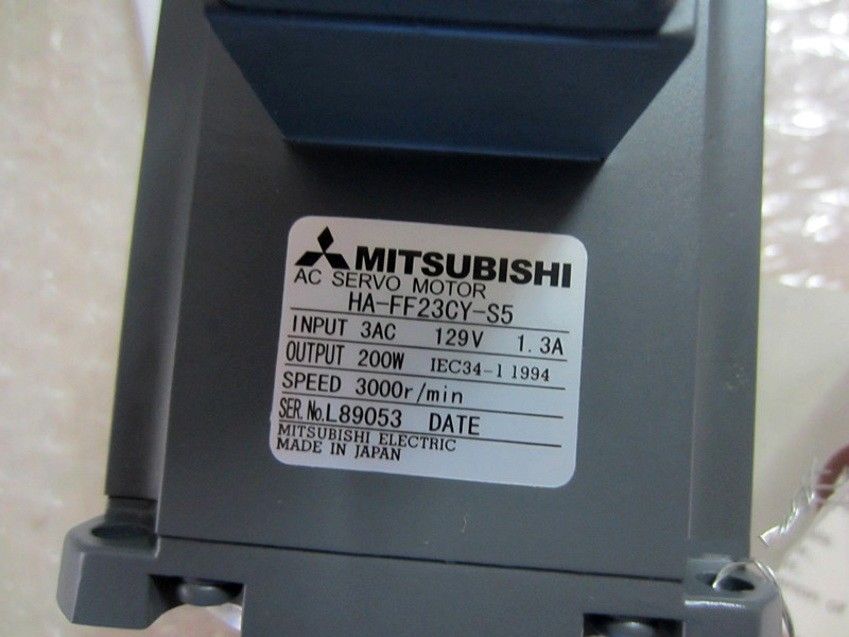 NEUER Mitsubishi-Servomotor HA-FF23CY-S5 im Kasten HAFF23CYS5