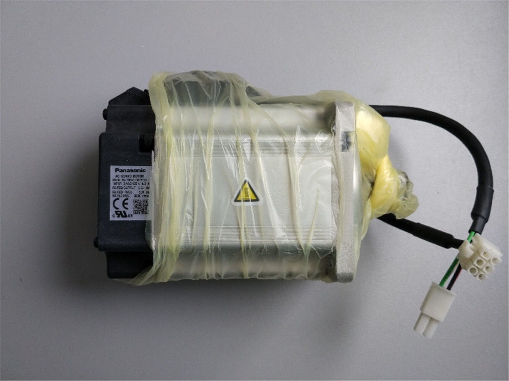 Nagelneuer PANASONIC Servomotor MSMD082P1U im Kasten