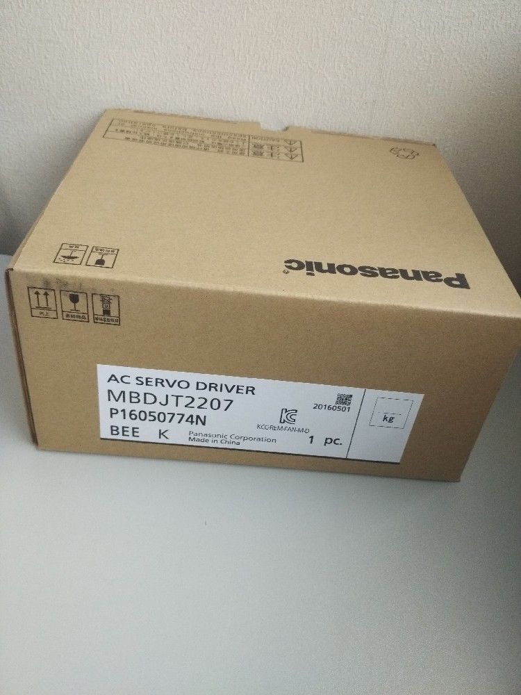 Neuer PANASONIC Servomotor MBDJT2207 15A 240V Last