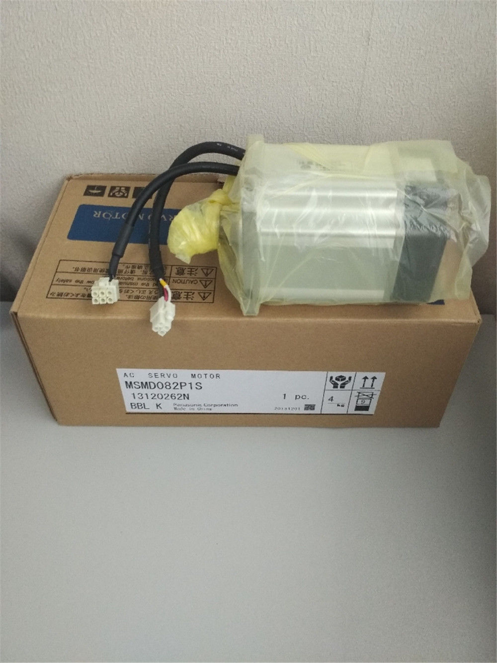 Neuer PANASONIC Servomotor MHMJ082P1S 750W 200V