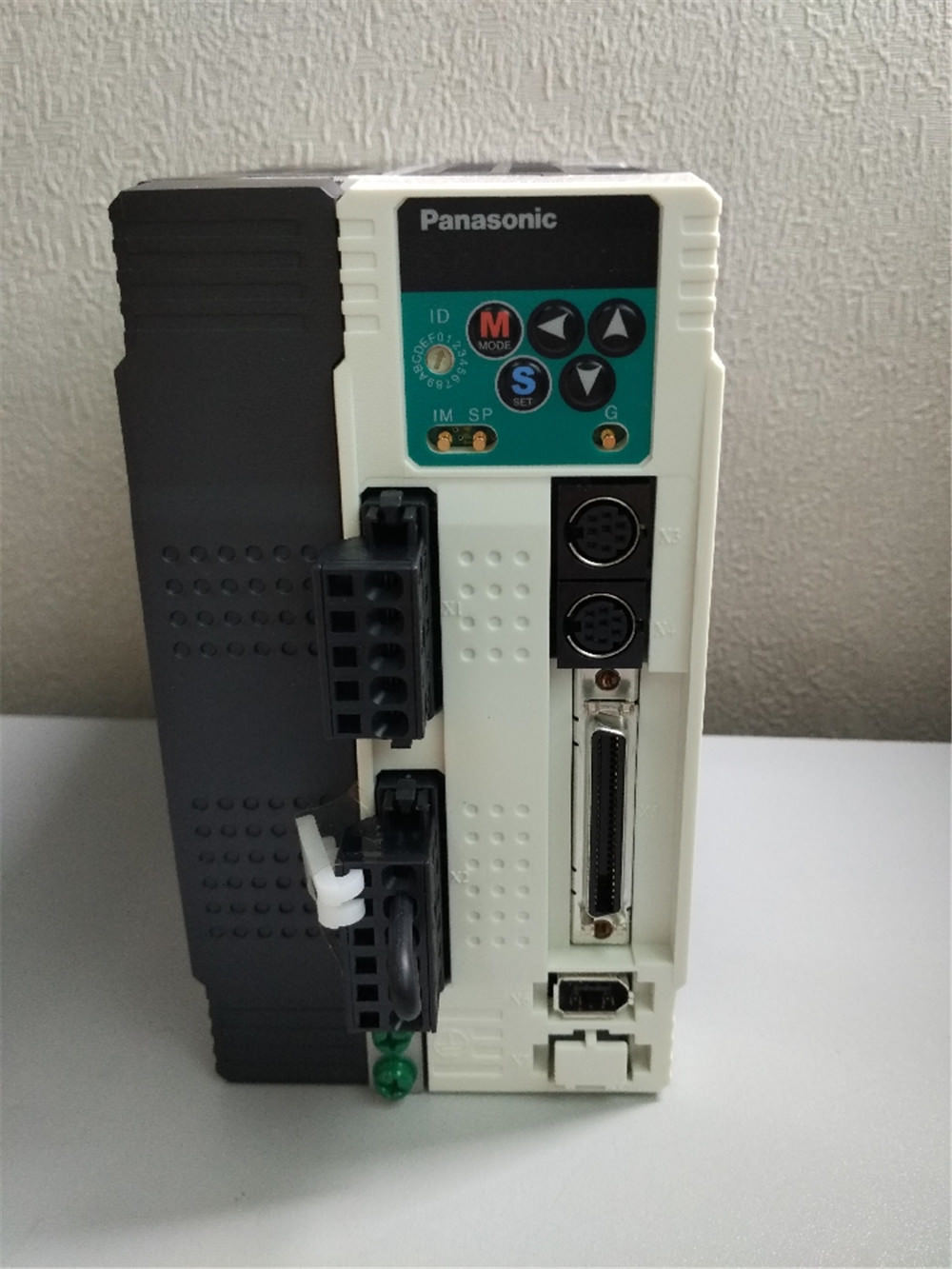 Neuer PANASONIC 1,5 kW AC-Servoantrieb MDDDT5540003