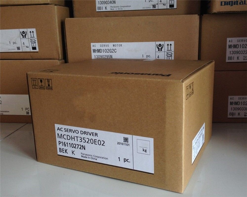 NEUER PANASONIC AC-Servoantrieb MCDHT3520E02 im Karton