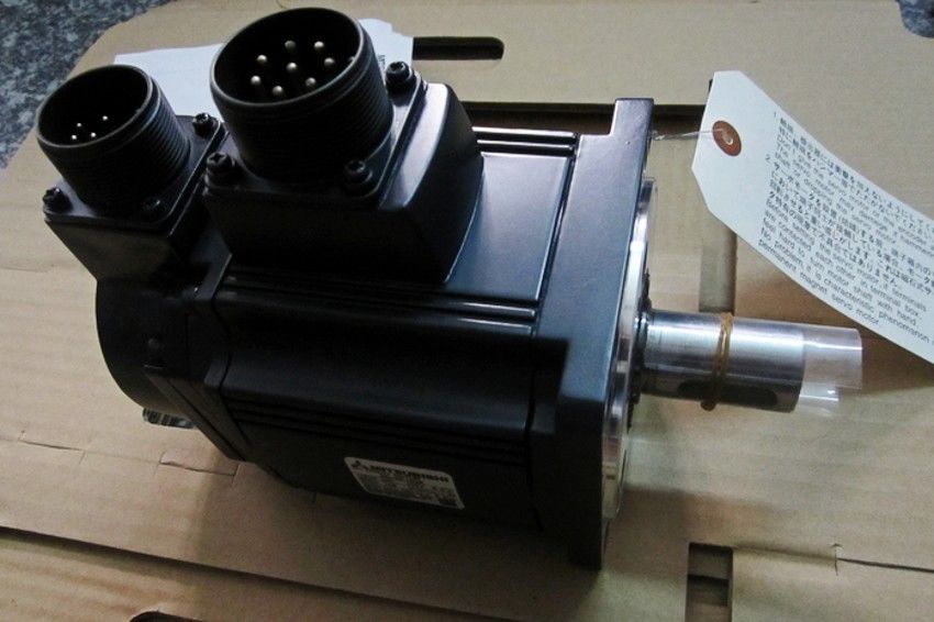 NEW&ORIGINAL Mitsubishi SERVO MOTOR HC-RF103K HCRF103K in box