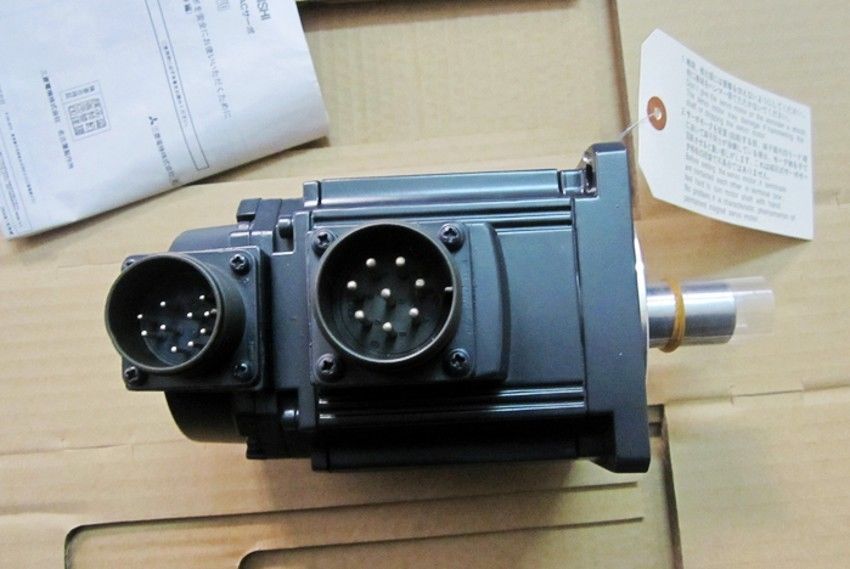NEW&ORIGINAL Mitsubishi SERVO MOTOR HC-RF103K HCRF103K in box