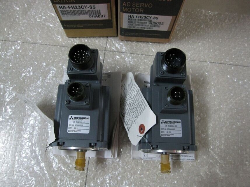 Nagelneuer Mitsubishi Servomotor HA-FH13CY-S5 HA-FH23CY-S5 IM KASTEN