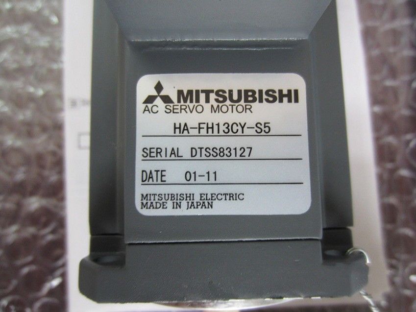 Nagelneuer Mitsubishi Servomotor HA-FH13CY-S5 HA-FH23CY-S5 IM KASTEN
