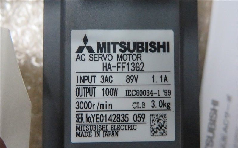 Brandneuer Mitsubishi Servomotor HA-FF13G1 Im Karton